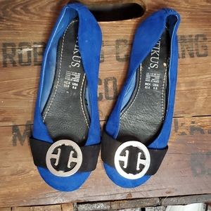 Atikus blue and black flats size 5.5